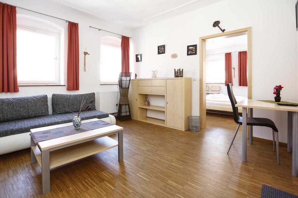 Altstadtpension Waltner Friedberg  Buitenkant foto