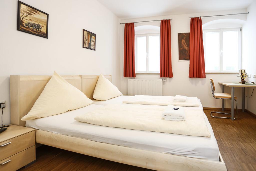 Altstadtpension Waltner Friedberg  Buitenkant foto