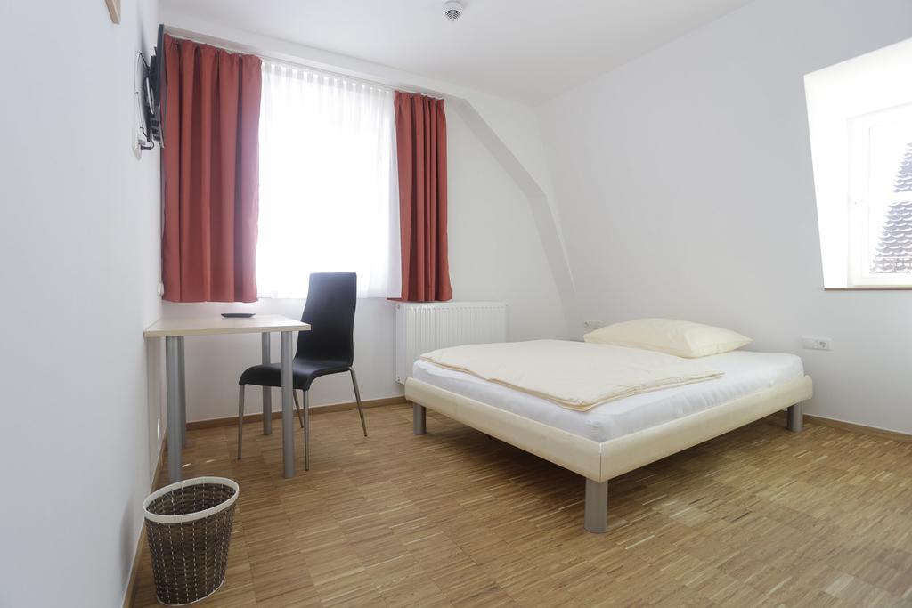 Altstadtpension Waltner Friedberg  Buitenkant foto